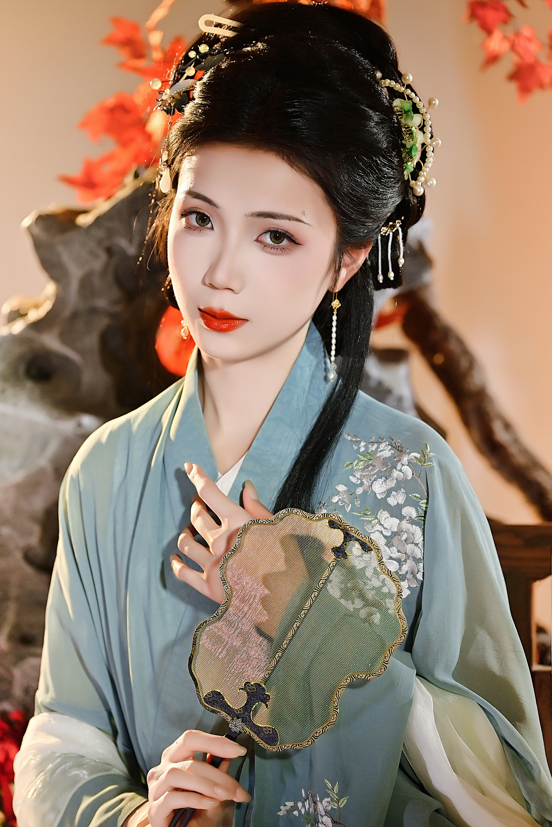 [YITUYU艺图语]2023.11.25 枫叶仕女图 珂璃 2